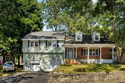 72 Outlook Rd