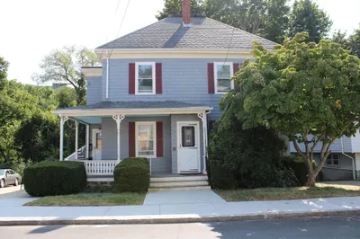 18 Curtis St