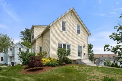 4 Hadwen Rd