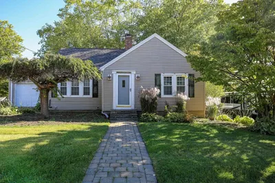 14 Housatonic St