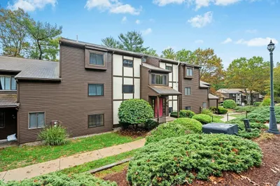 66 Highwood Drive #66 1