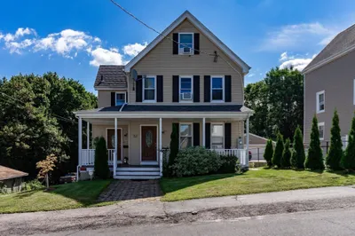 52 Highview Street 1