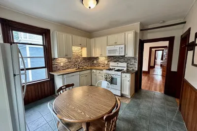 123 Cherry Street #3