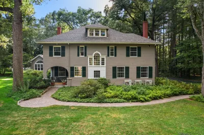 55 Glezen Ln 1