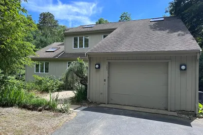 303 Turtleback Rd 1