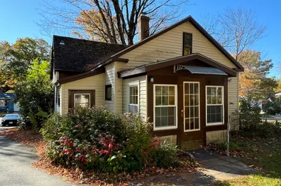 322 Maple Street