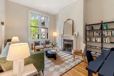 207 Commonwealth Ave #4