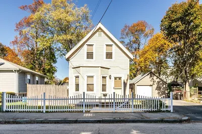 137 Ford St