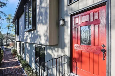 19 Eastmount Road 1
