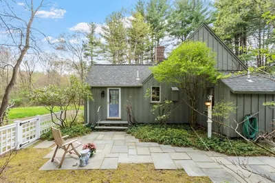 4 Apple Blossom Road 1