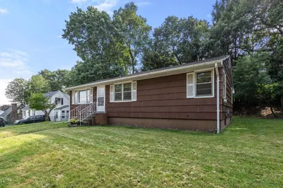 25-a White Ave 1