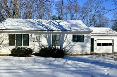 10 Center Rd