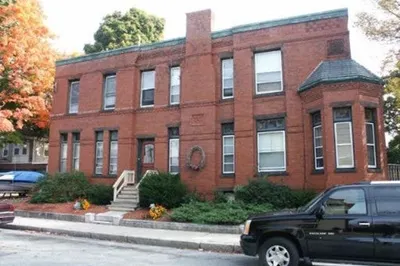 8 Park Street #3 1