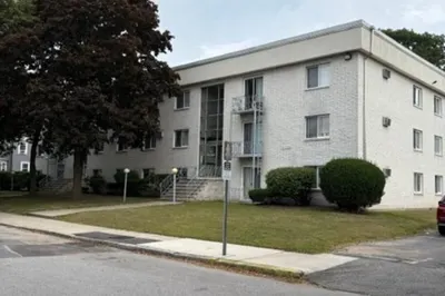 24 Inman St #3 1