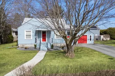 137 Bay State Road 1