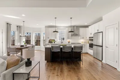 10 Lloyd Circle #27 1