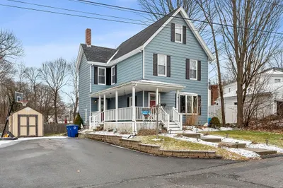 102 Arnold St 1