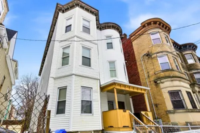 23 Lawrence Ave