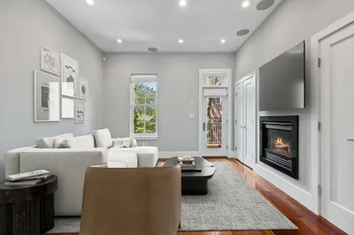 32 Clarendon St