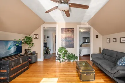 31 Lenox Rd #3