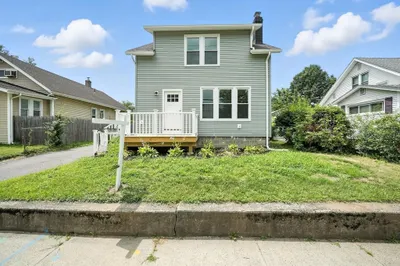 212 Marsden St