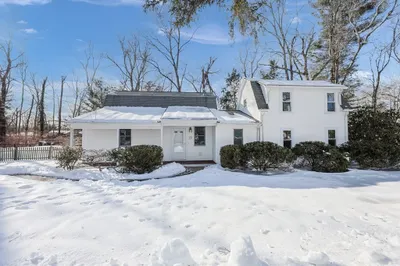 7 Cottage Dr