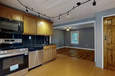 10 Overlook Ave