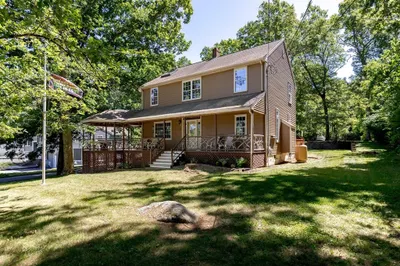 146 Mendon St 1
