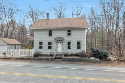 375 S Main St 1
