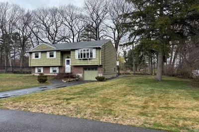1 Overbrook Rd