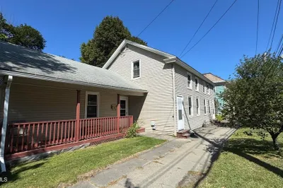 98-100 Columbia Street 1