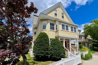 293 Huron Avenue #2 1