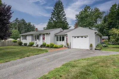 11 Country Ln