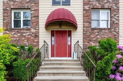 10 Nuttall Ln #3