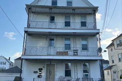 82 Crapo St #3