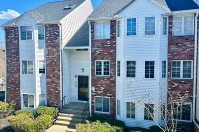 116 Tall Oaks Dr #E