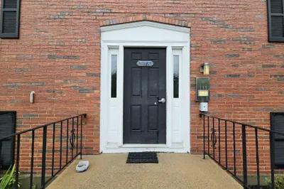 267 Neck Street #A2