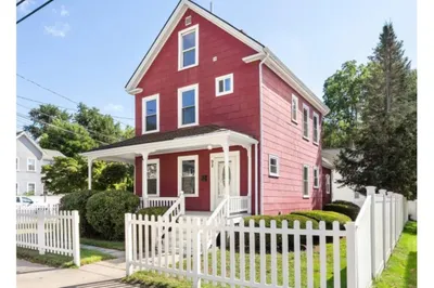 92 Alexander St 1