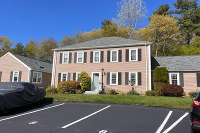 25 Reservoir Rd #D9