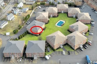 12 Colonial Village #12
