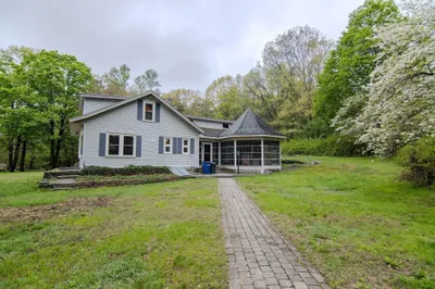 919 Chase Rd 1