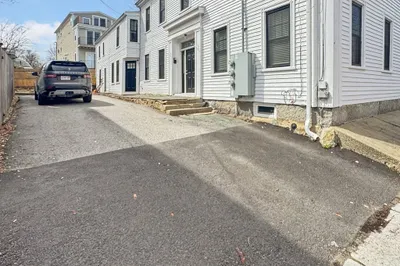48 Middle St #1 1