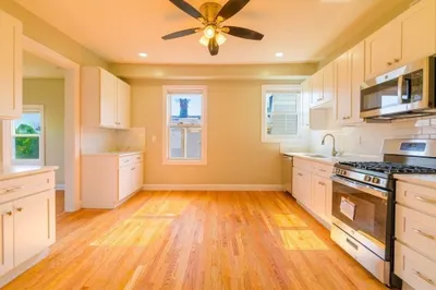 28-30 Chestnut Ave #3 1