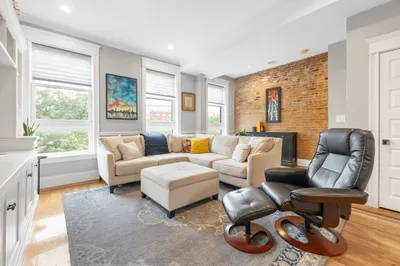 31 Essex St #2