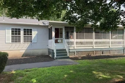 39 SyCamore Dr #C 1