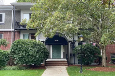 80 Walnut St #306