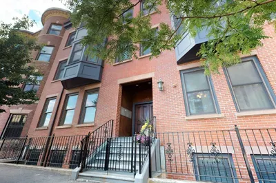 877 Harrison Ave #2