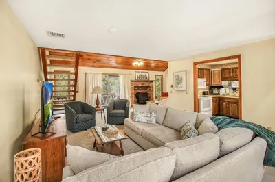 75 Stonehurst Manor #5B