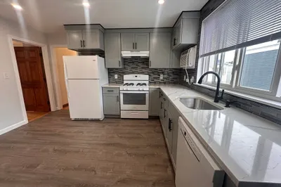253 Elm St #3