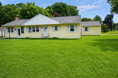27 Feeding Hills Rd 1